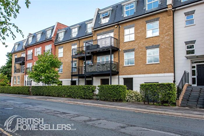 2 Bedroom Apartment For Sale In Oldfield Road, Maidenhead, Berkshire, SL6