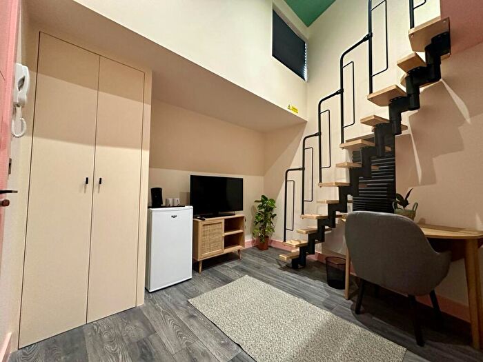 Studio To Rent In Burma Road, N16