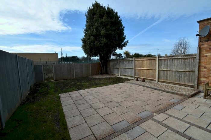 3 Bedroom Semi-Detached House To Rent In Grange Close, Denvilles, Havant, PO9