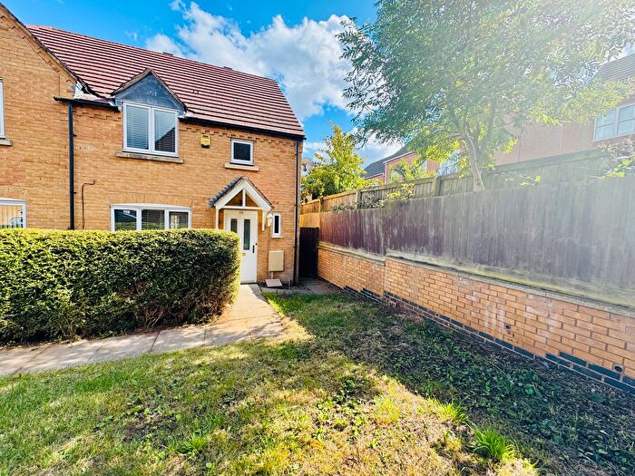 3 Bedroom Semi-Detached House To Rent In Linden Avenue, Higham Ferrers, Rushden, NN10