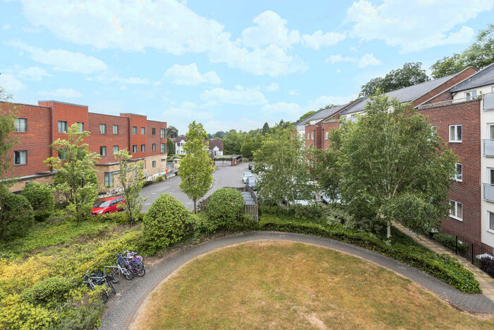 2 Bedroom Flat To Rent In Beech Road, Headington, OX3