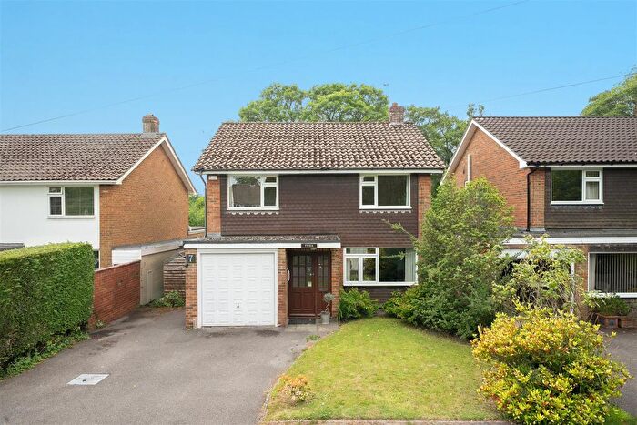 3 Bedroom Property For Sale In Crowborough Hill, Crowborough, TN6