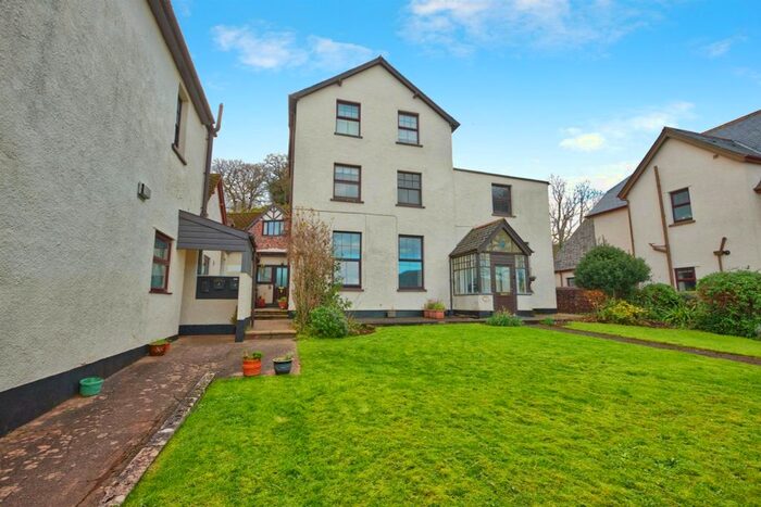 1 Bedroom Flat For Sale In Hopcott Road, Minehead, TA24