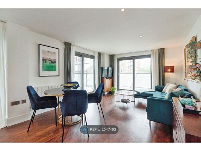 2 Bedroom Flat To Rent In Royal Carriage Mews, London, SE18