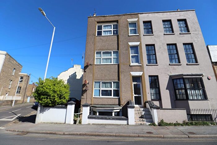 1 Bedroom Flat To Rent In St. Peters Road, Margate, CT9