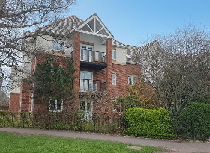 2 Bedroom Flat To Rent In Hiltingbury Road, Eastleigh, SO53