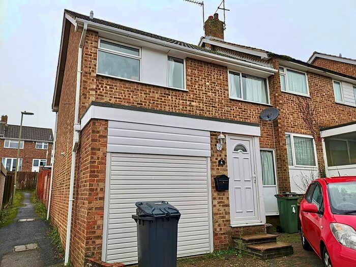 3 Bedroom End Of Terrace House To Rent In Lewins Walk, Bursledon, Southampton, SO31