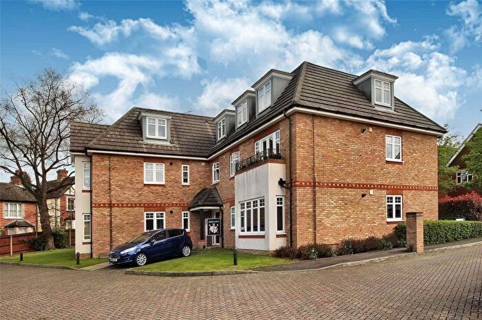 1 Bedroom Apartment To Rent In Woking, Surrey, GU22