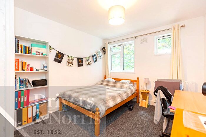 3 Bedroom Flat To Rent In Rhyl Street, Kentish Town, Camden, London, NW5