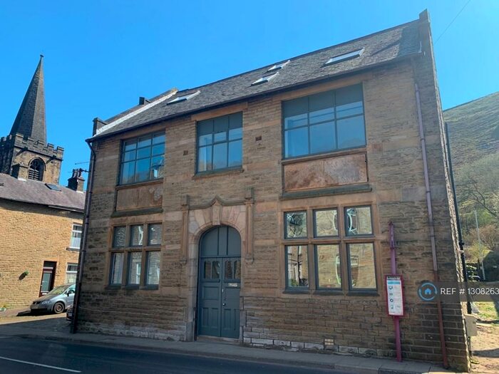 6 Bedroom Semi-Detached House To Rent In Burnley Road, Todmorden, OL14