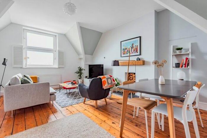 2 Bedroom Flat To Rent In York Place, Harrogate, HG1