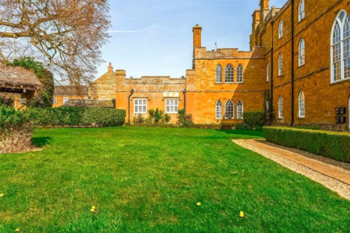 2 Bedroom Apartment For Sale In Brockhall, Northampton, Northamptonshire, NN7