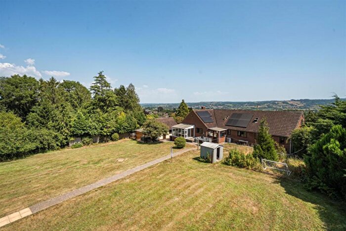 4 Bedroom Bungalow For Sale In Kilmington, Axminster, EX13