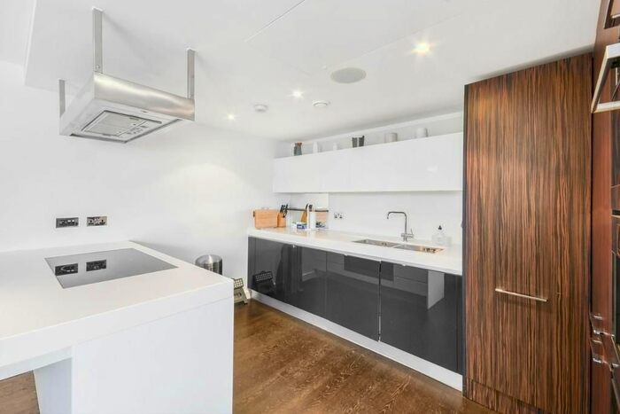 3 Bedroom Flat To Rent In Moore House, Grosvenor Waterside, Gatliff Rd, Pimlico, London, SW1W