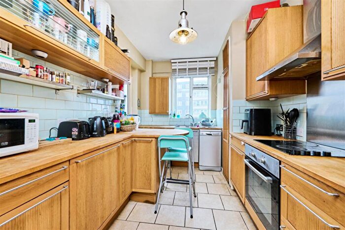 2 Bedroom Flat For Sale In Rawson Street, London, SW11