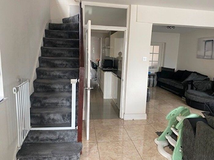 4 Bedroom Terraced House To Rent In Hatton Road, Feltham, TW14