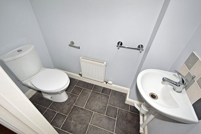 3 Bedroom End Of Terrace House For Sale In Meadow View, Newtown, Powys, SY16