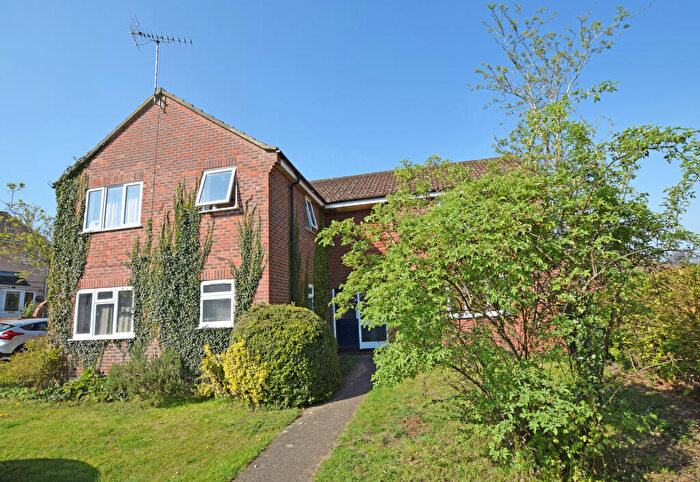 Apartment To Rent In Salisbury Close, Alton, Hampshire, GU34