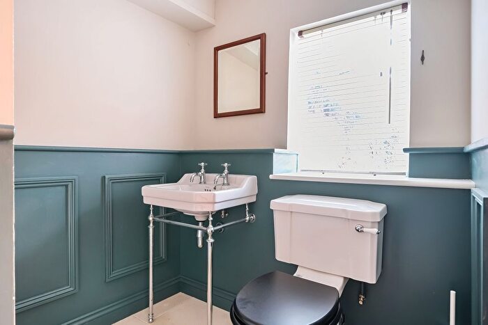 5 Bedroom Terraced House To Rent In Canon Street, Winchester, SO23