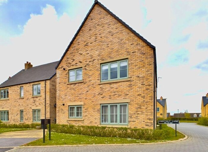 2 Bedroom Flat For Sale In Lime Grove, Milton-Under-Wychwood, Chipping Norton, OX7