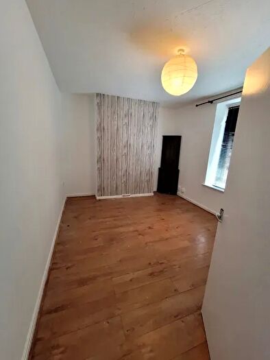 3 Bedroom Terraced House To Rent In Rodney St, Swansea, SA1