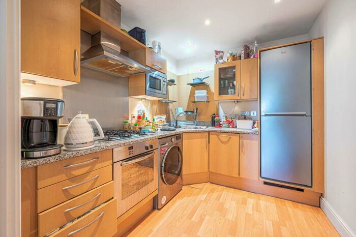 1 Bedroom Flat For Sale In Kidderpore Avenue, Hampstead, London, NW3