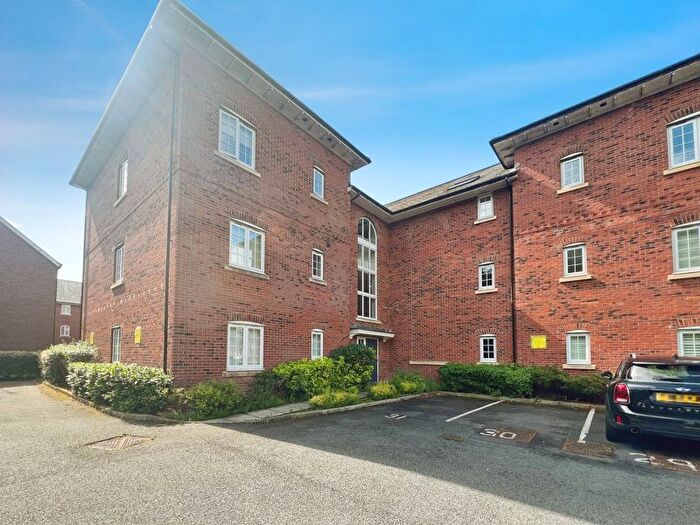 2 Bedroom Flat To Rent In Lock View, Stoneclough, Radcliffe, Manchester, M26