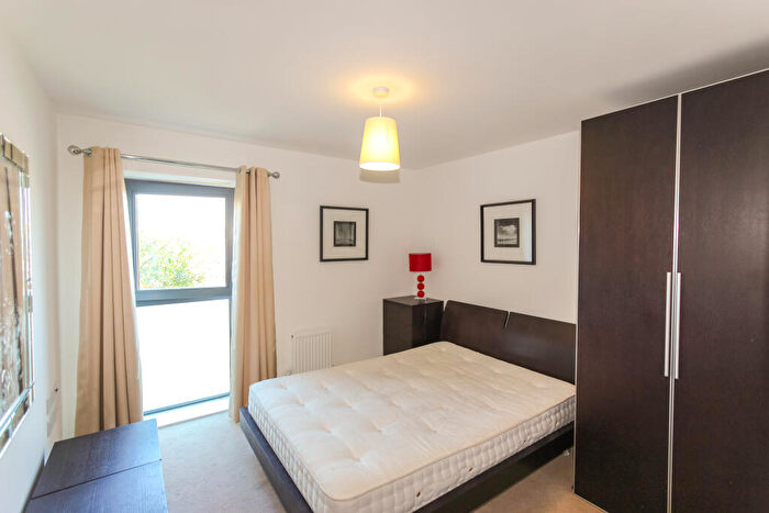 2 Bedroom Apartment To Rent In Surrey Quays Road, London, Greater London, SE16