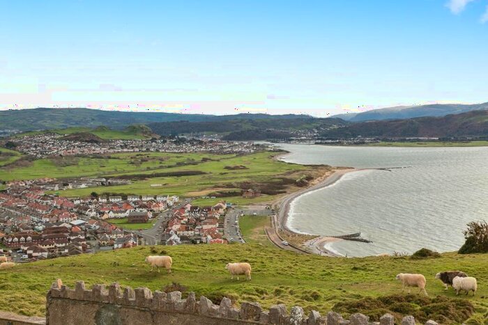 3 Bedroom End Of Terrace House For Sale In Anglesey Road, Llandudno, Conwy, LL30