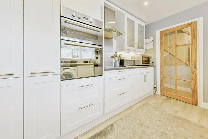 3 Bedroom Terraced House For Sale In Siddons Road, Stevenage, Hertfordshire, SG2