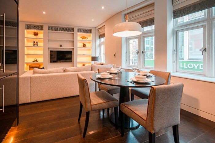 2 Bedroom Flat To Rent In Duke Street, Mayfair, London, W1K