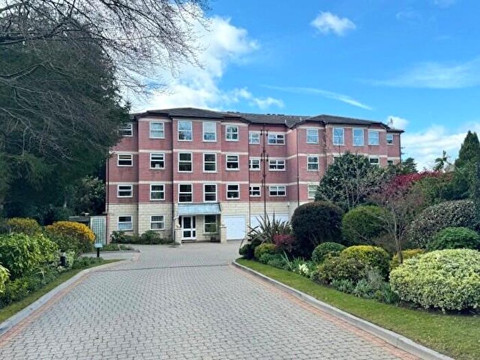 2 Bedroom Apartment For Sale In Branksome Wood Road, Bournemouth, BH4