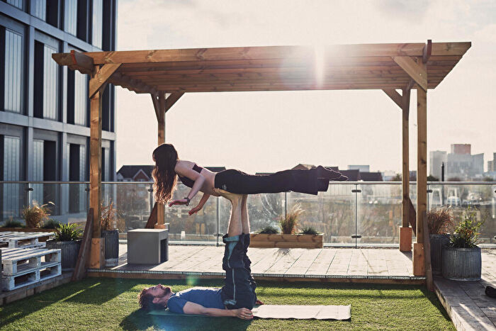 Studio To Rent In Old Oak Lane, London, NW10