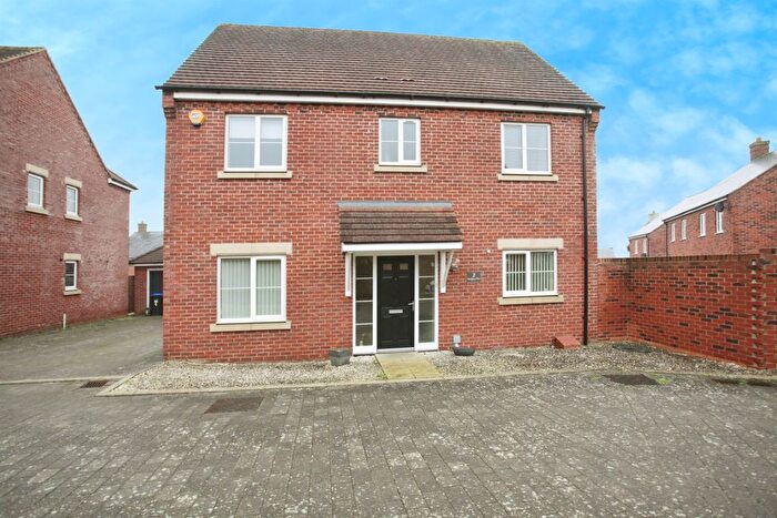 4 Bedroom Detached House For Sale In Boughton Close, Daventry, NN11