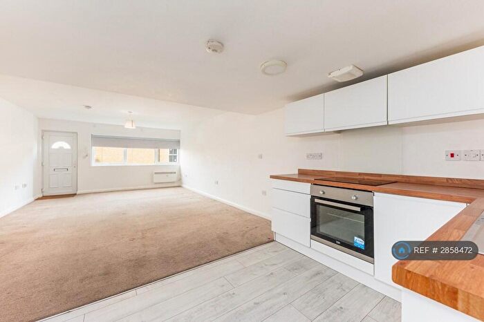 Studio To Rent In New Road Avenue, Chatham, ME4