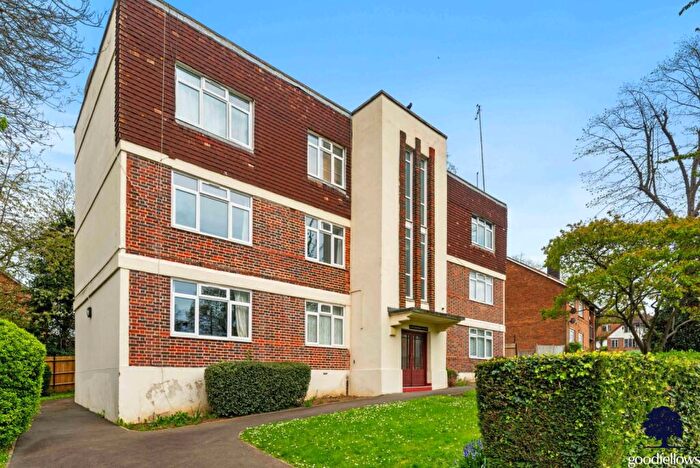 2 Bedroom Apartment To Rent In Oakhill Road, Sutton, Surrey, SM1