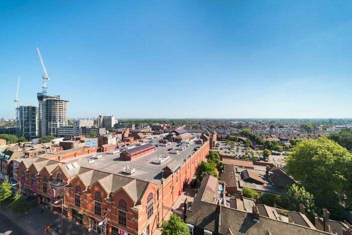 2 Bedroom Flat To Rent In Dagenham And Barking, IG11