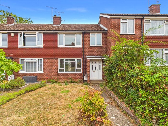 3 Bedroom Terraced House For Sale In Malyns Close, Chinnor, Oxfordshire, OX39