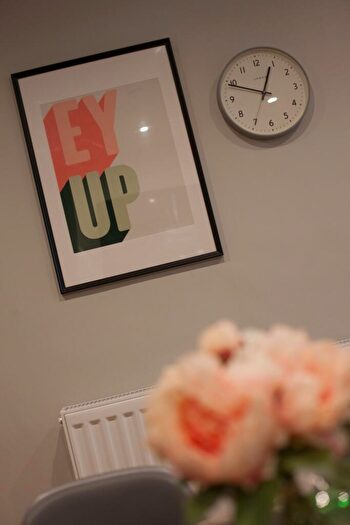 6 Bedroom House To Rent In Stafford Road, Sheffield, S2