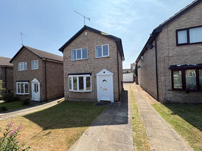 3 Bedroom Detached House To Rent In Hunters Park Avenue, Clayton, Bradford, BD14