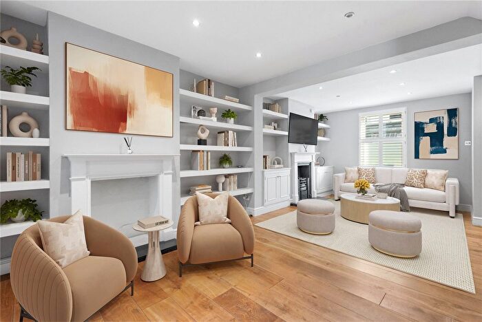 3 Bedroom Terraced House For Sale In Ballantine Street, London, SW18