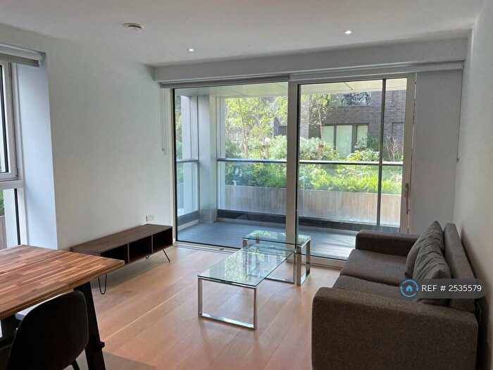 2 Bedroom Flat To Rent In Hurlock Heights, London, SE17