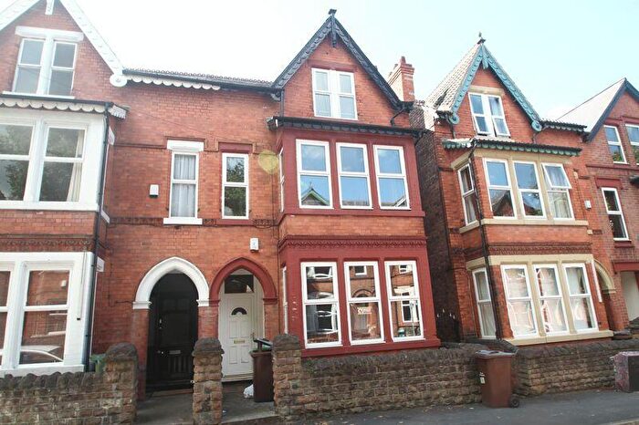 6 Bedroom Terraced House To Rent In Derby Grove, Nottingham, NG7