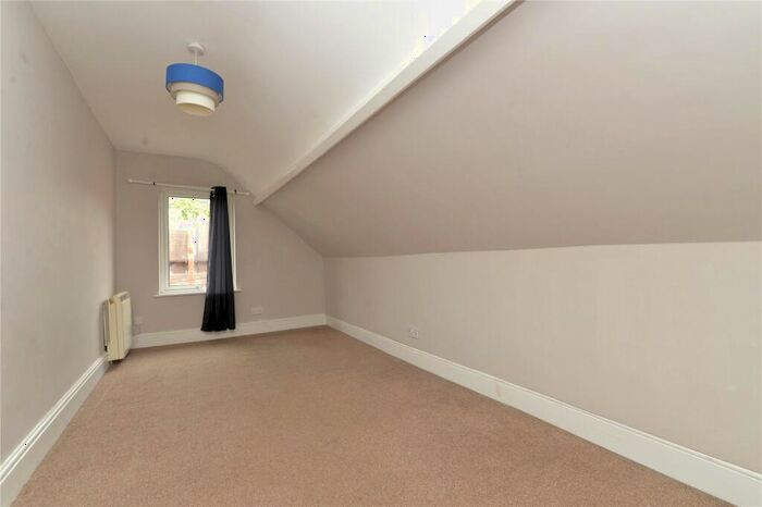 2 Bedroom Apartment For Sale In Station Road, New Milton, Hampshire, BH25