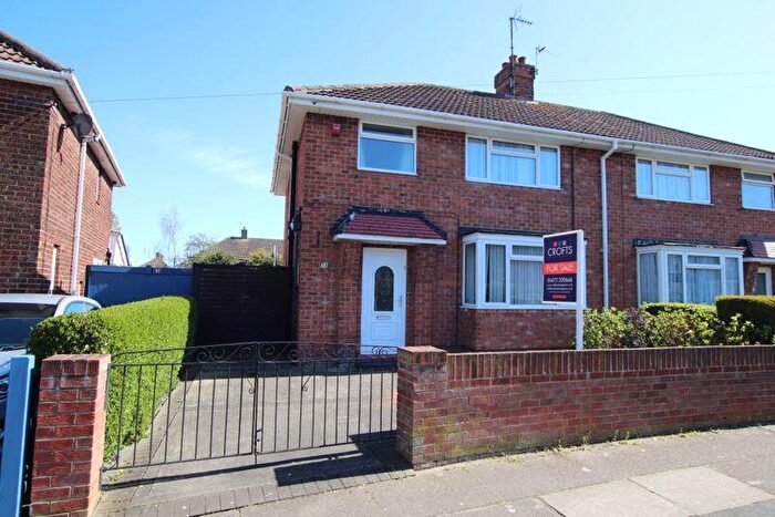 3 Bedroom Semi Detached House For Sale In Malcolm Road, Grimsby, DN34