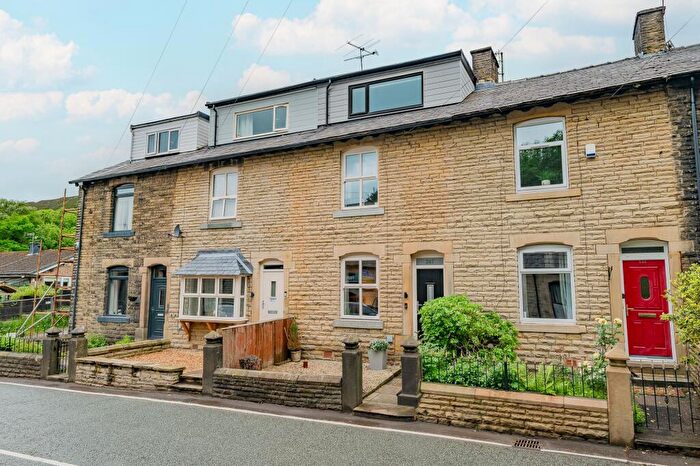 3 Bedroom Terraced House For Sale In Huddersfield Road, Diggle, OL3