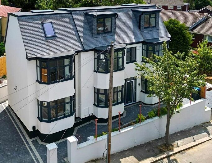 6 Bedroom Detached House To Rent In Kingslyn Crescent, London, SE19