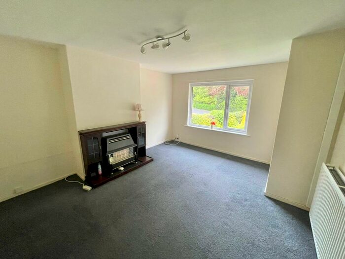 2 Bedroom Maisonette To Rent In Higher Coach Road, Baildon, BD17