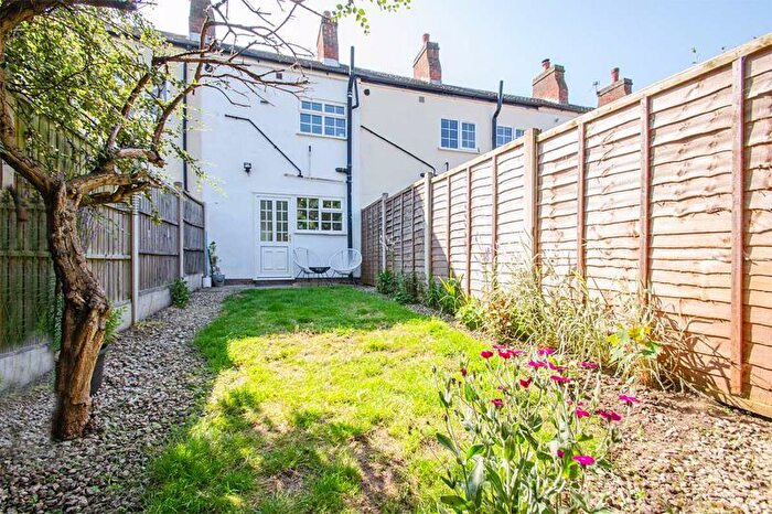 1 Bedroom Cottage For Sale In Chapel Lane, Lichfield, WS14