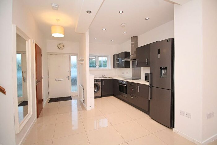4 Bedroom Terraced House To Rent In Minter Road, Barking, IG11